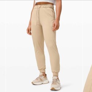 Lululemon keep moving jogger. Size 4. Color: trench